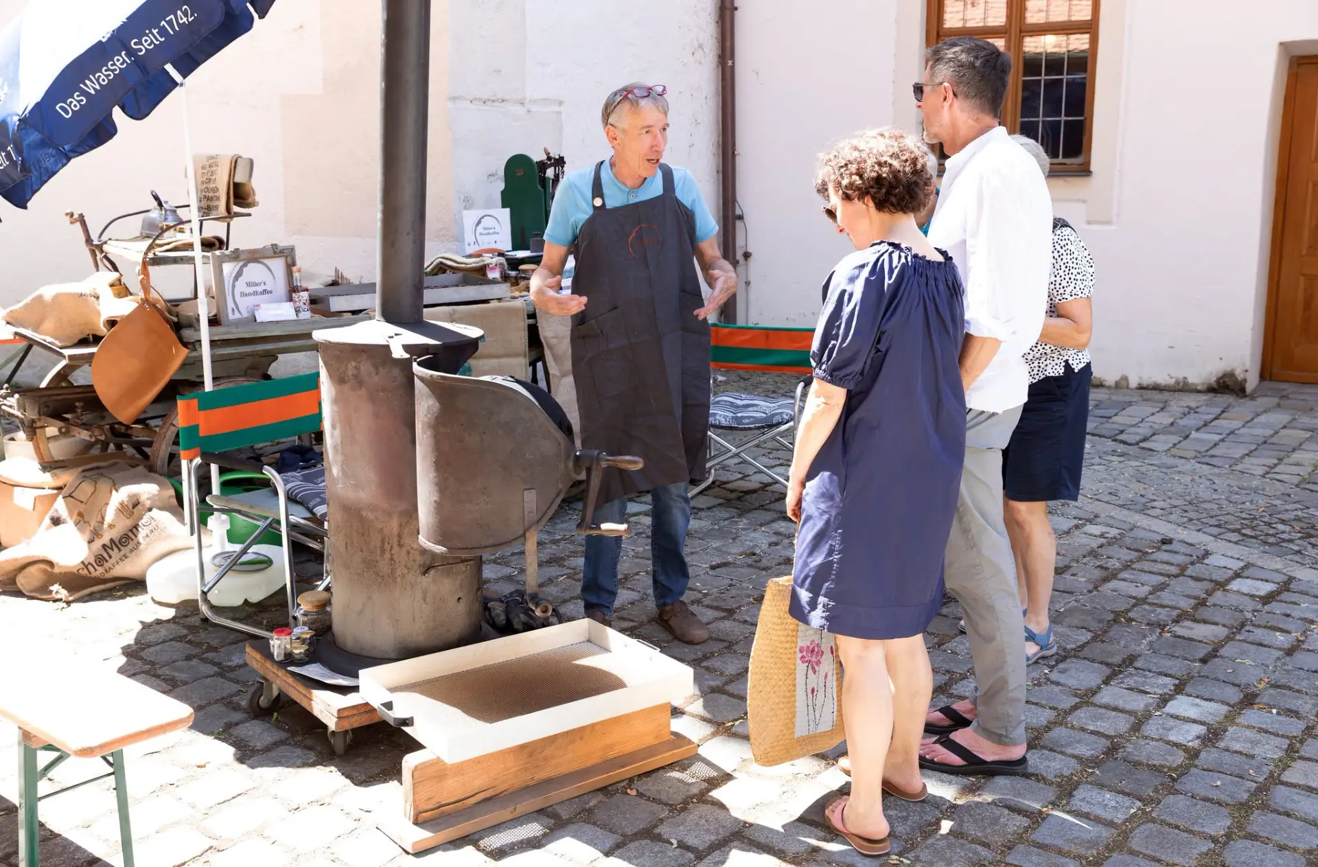 Live-Rösten auf dem Markt